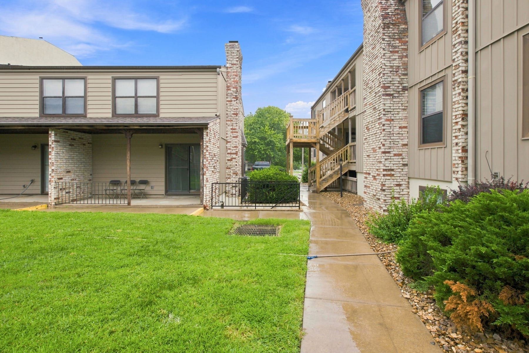 Hillstone Apartments, Topeka, Kansas
